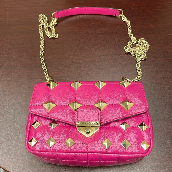 Michael Kors Wild Berry SoHo small studded quilted purse - Picture 1 of 6